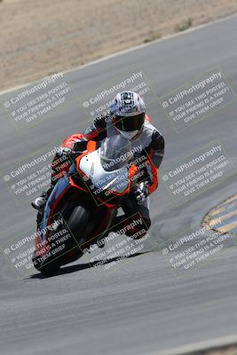 media/Apr-09-2023-SoCal Trackdays (Sun) [[333f347954]]/Turn 10 (115pm)/